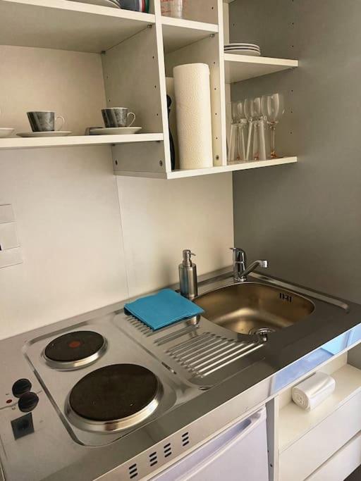 Apartment Naehe Flughafen Dus Дюссельдорф Екстер'єр фото
